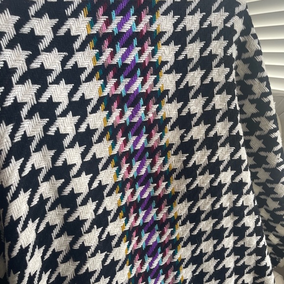 Chico’s Houndstooth Ruana Ponchó - Picture 5 of 10